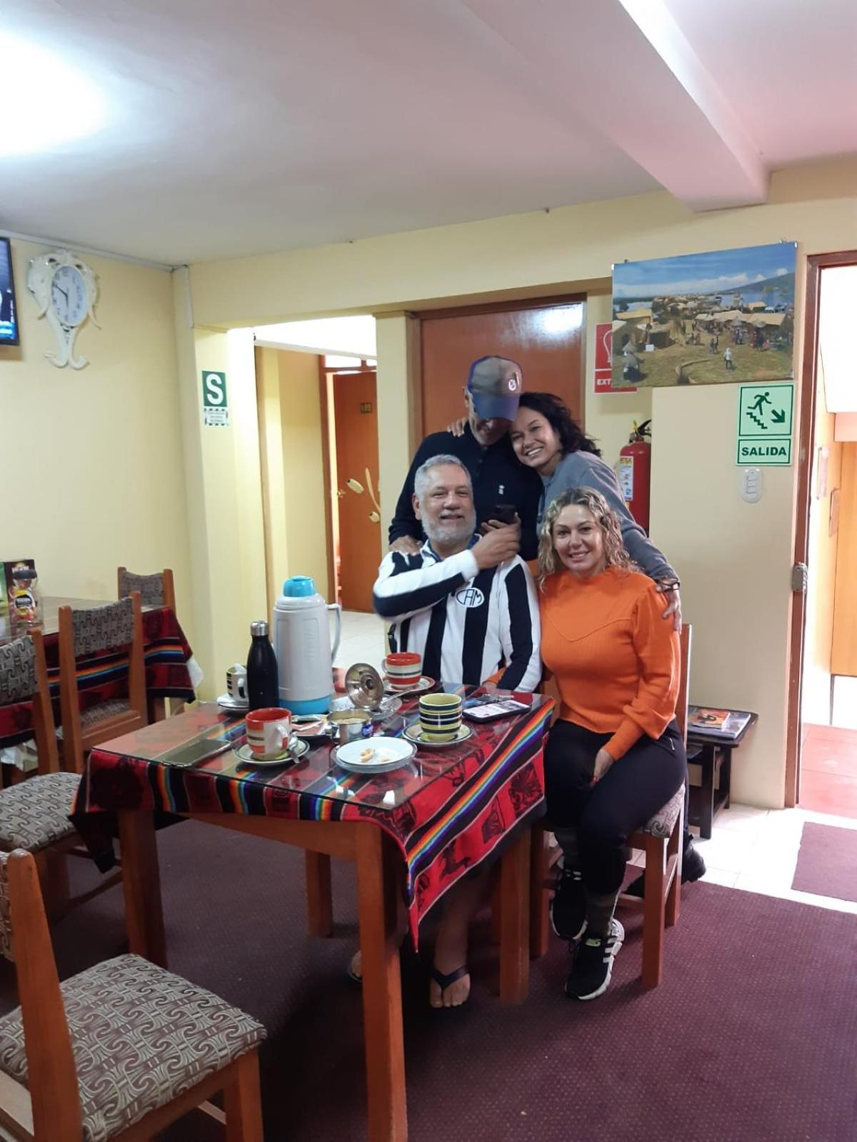 Hostal Vista Al Lago Titicaca بونو المظهر الخارجي الصورة
