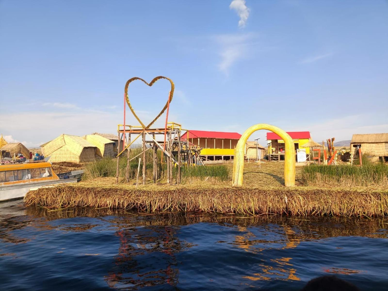 Hostal Vista Al Lago Titicaca بونو المظهر الخارجي الصورة